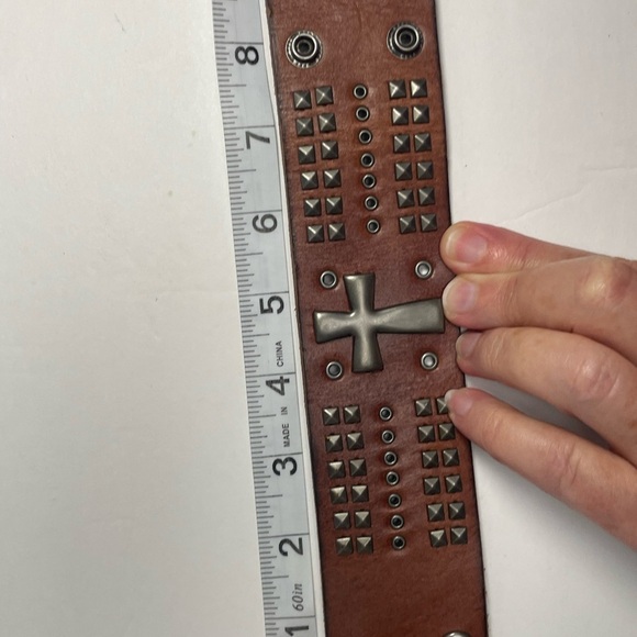 Leather Punk Cross Cuff - Picture 6 of 6